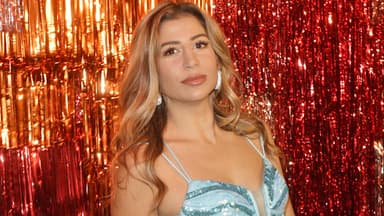 Eva Benetatou guckt ernst