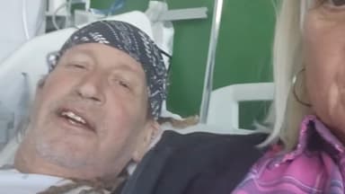 Thommy Schmelz mit Kathrin im Krankenhausbett