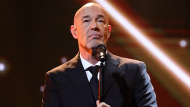 Der Graf von UNheilig traurig auf bühne