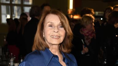 Senta Berger glücklich