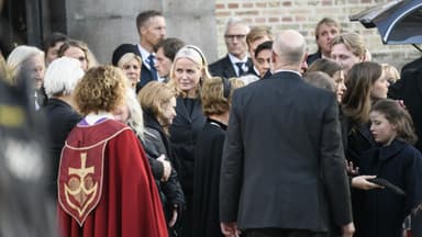 Mette-Marit bei der Trauerfeier von Ari Behn