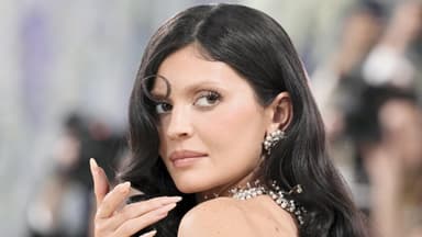 Kylie Jenner mit gebleichten Augenbrauen