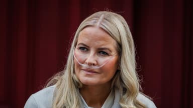 Mette-Marit mit Sauerstoffgerät