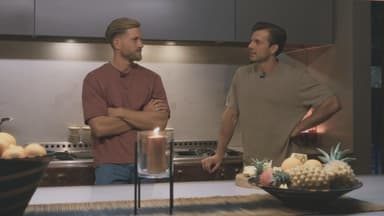 Sebastian Paul und Tim Reitz in Küche