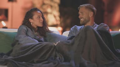Yana beim Einzeldate mit Sebastian