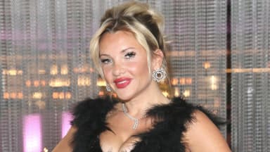 Evelyn Burdecki lächelt