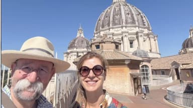 Horst Lichter mit Frau am Petersdom
