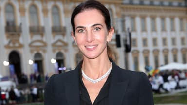 Lisa Müller in einem schwarzen Kleid 