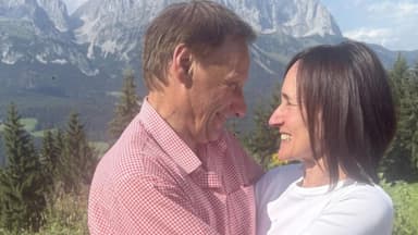 Silke und Franz schauen sich an