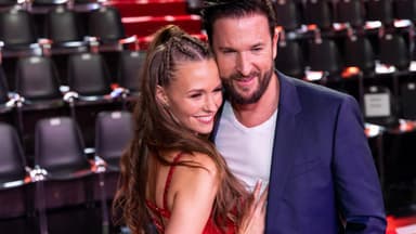Laura Müller und Michael Wendler posieren für Fotografen