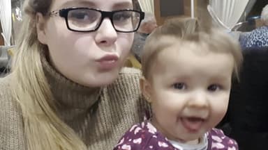 Calantha Wollny macht ein Selfie mit Tochter Cataleya