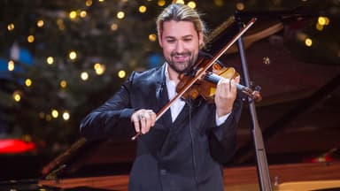 David Garrett spilt Geige und lächelt