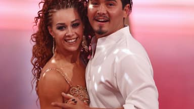 Oana Nechiti und Erich Klann Arm in Arm bei "Let's Dance"