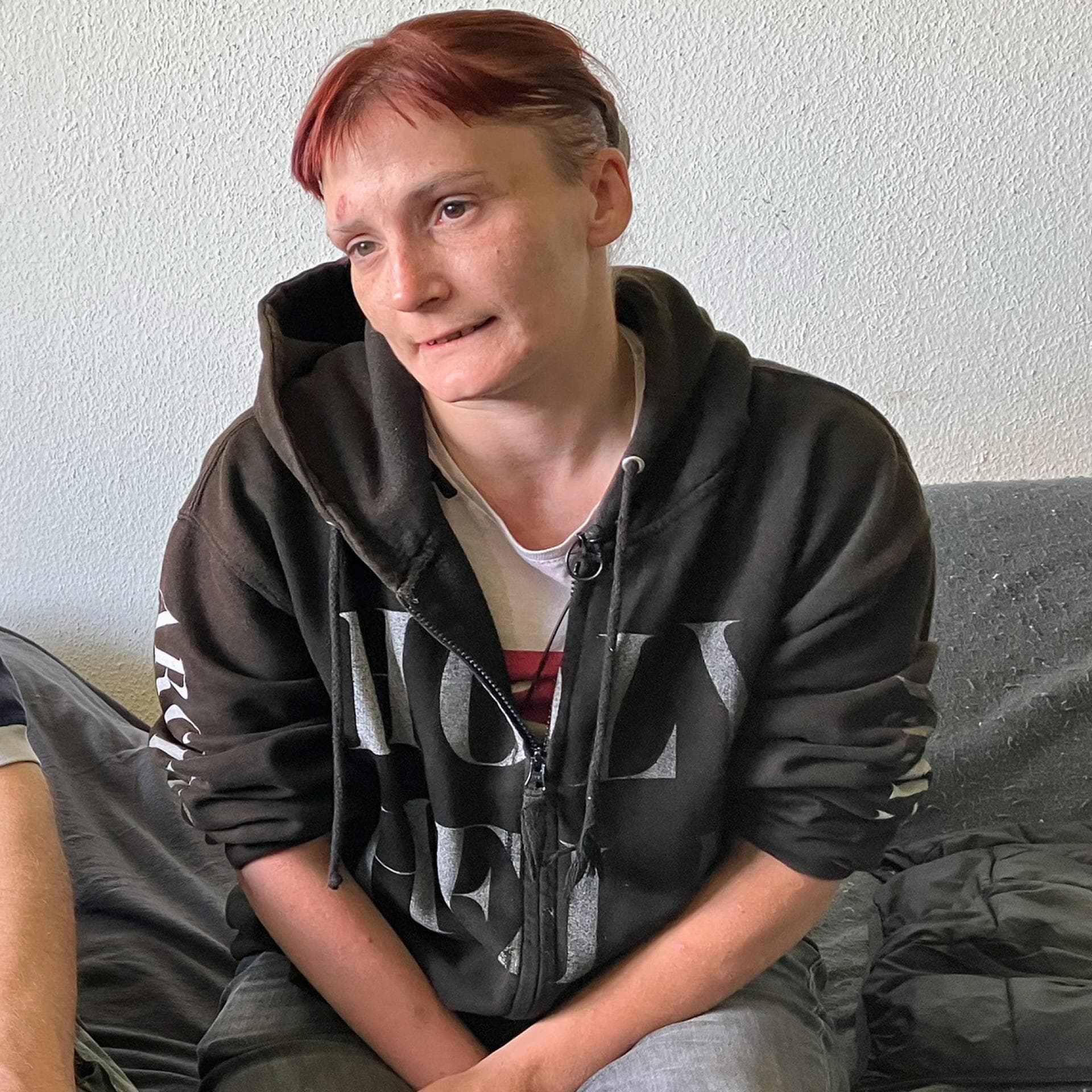 Armes Deutschland": Gewalt-Schock um Carola - RTLZWEI droht Darsteller mit  Anzeige