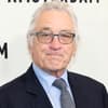 Robert De Niro posiert auf dem roten Teppich