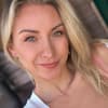 Anna-Carina Woitschack lächelt