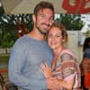 Felicitas Woll kuschelt sich an Benjamin Piwko