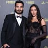 Ilkay Gündogan und Ehefrau Sara Arfaoui bei der Preisverleihung Ballon D'Or 2023 in Paris