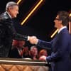 Joachim Llambi reicht Daniel Hartwich bei Let's Dance die Hand