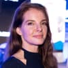 Yvonne Catterfeld guckt ernst