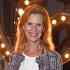Leslie Malton strahlt