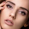 Mascara mit dichten Wimpern