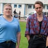 Die "Polizeiruf 110"-Ermittler Alexandra Luschek (Gisa Flake) und Vincent Ross (André Kaczmarczyk, M.) treffen in "Spiel gegen den Ball" auf Fußballtrainer Hannes (Hanno Koffler).