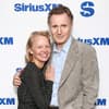 Pamela Anderson & Liam Neeson kuscheln