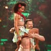 Nadja Benaissa und Vadim Garbuzov bei Let's Dance