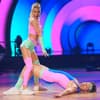 Anna-Carina Woitschack und Valentin Lusin tanzen Charleston bei Lets Dance