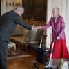 Königin Margrethe mit Rollator bei einem Termin