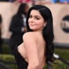 Ariel Winter posiert mit Rücken zur Kamera