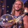 Rúrik Gíslason mit "Let's Dance"-Pokal