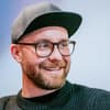 Mark Forster lächelt beseelt