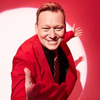 Jens "Knossi" Knossalla Let's Dance Promi Cast 2023 RTL roter Anzug
