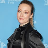 Alina Fritsch auf dem Roten Teppich