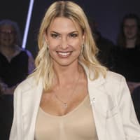 Isi Glück in einer TV-Talkshow