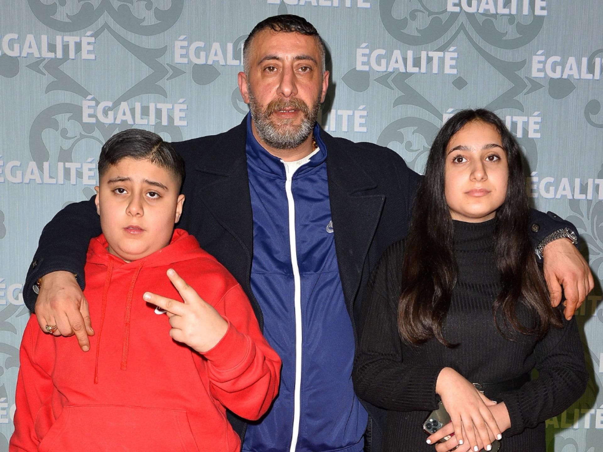 Kida Khodr Ramadan mit seinen Kindern Momo und Dunya.