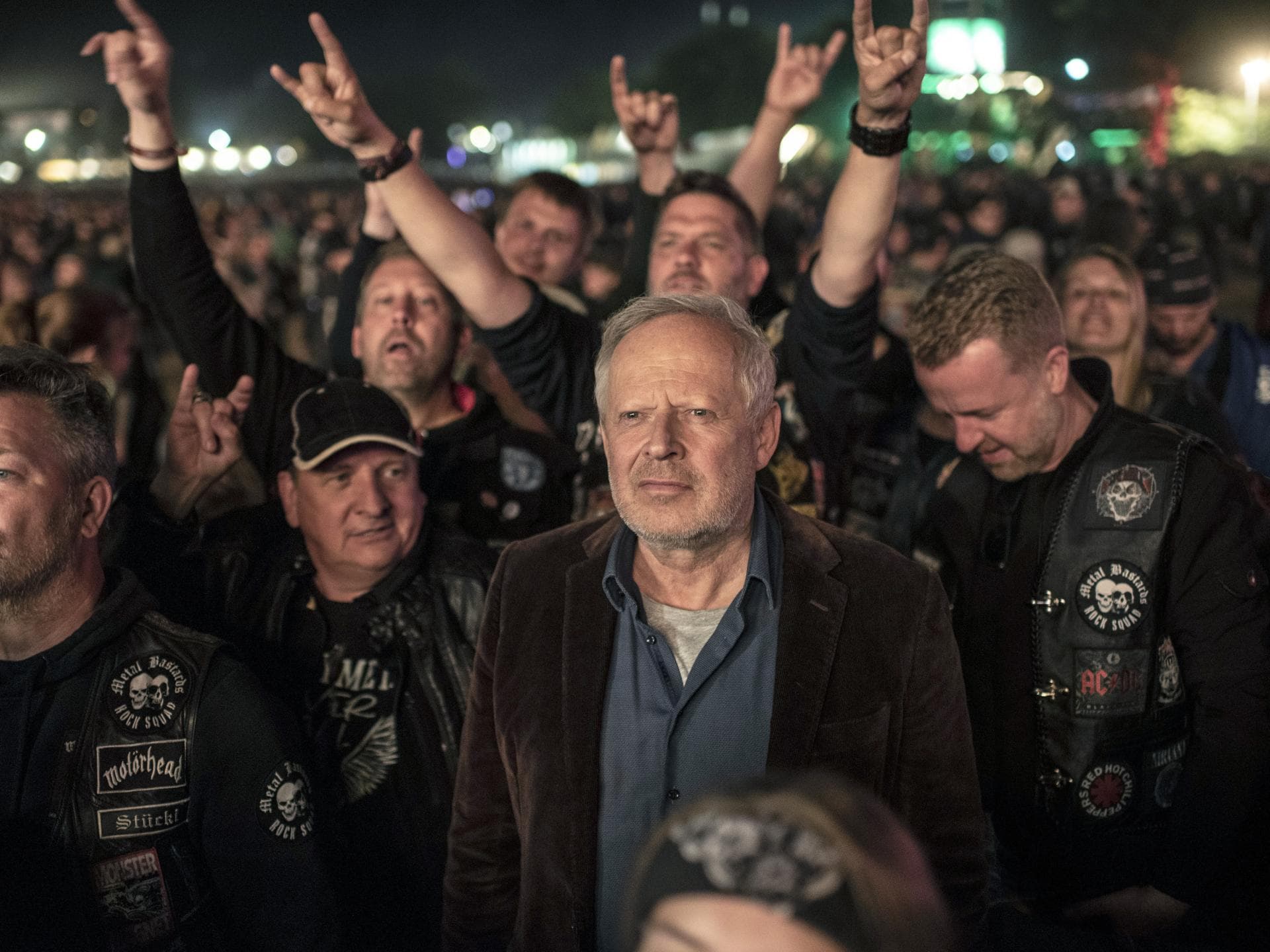 "Tatort: Borowski und das unschuldige Kind von Wacken": Klaus Borowski (Axel Milberg) auf dem Festivalgelände.