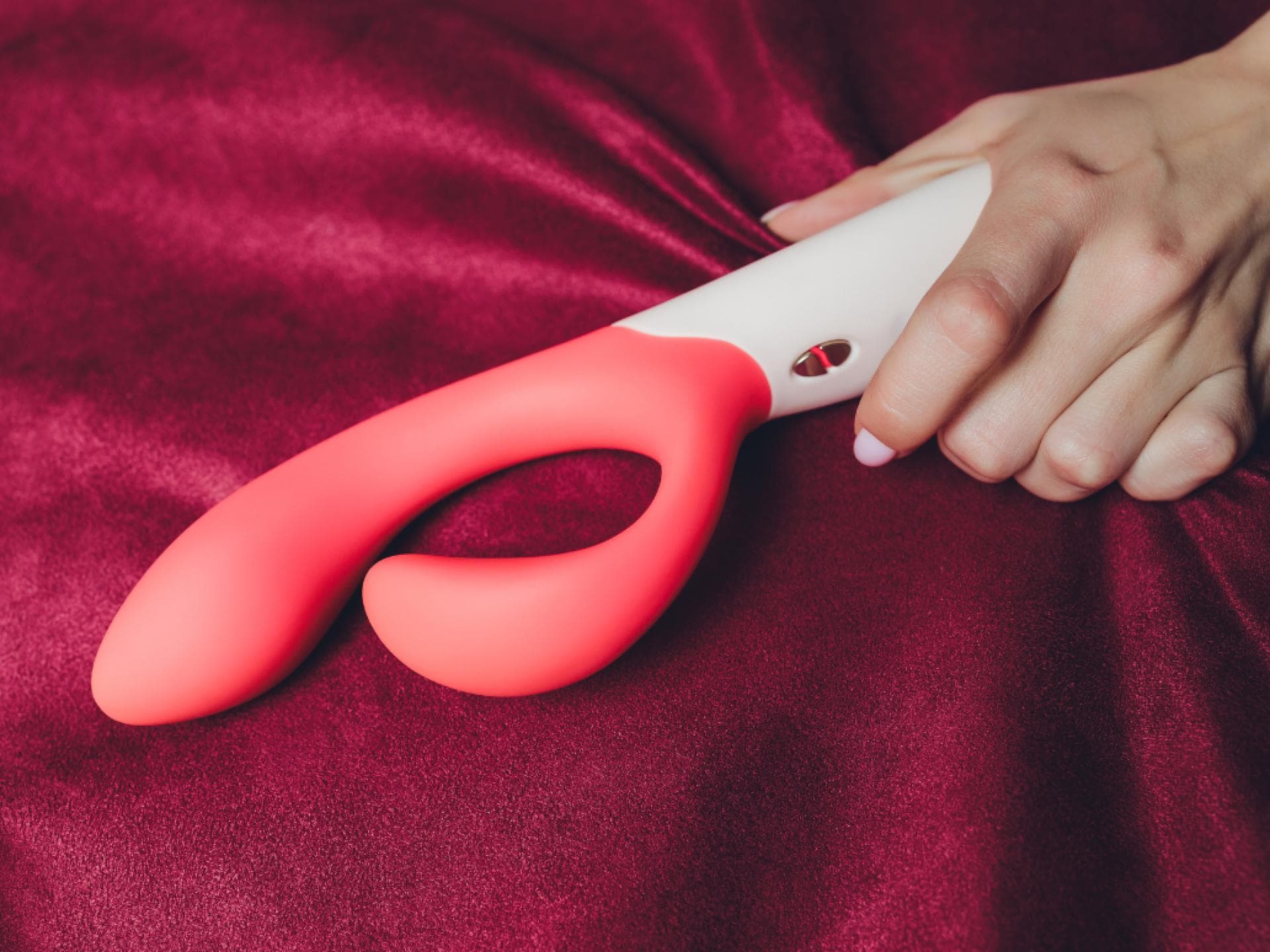 frau vibrator Laut Amorelie: Das ist das beliebteste Sextoy von Frauen