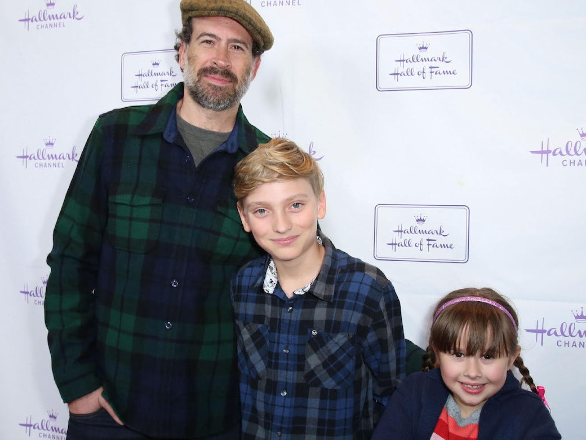 Jason Lee mit Kindern Pilot Inspektor und Casper
