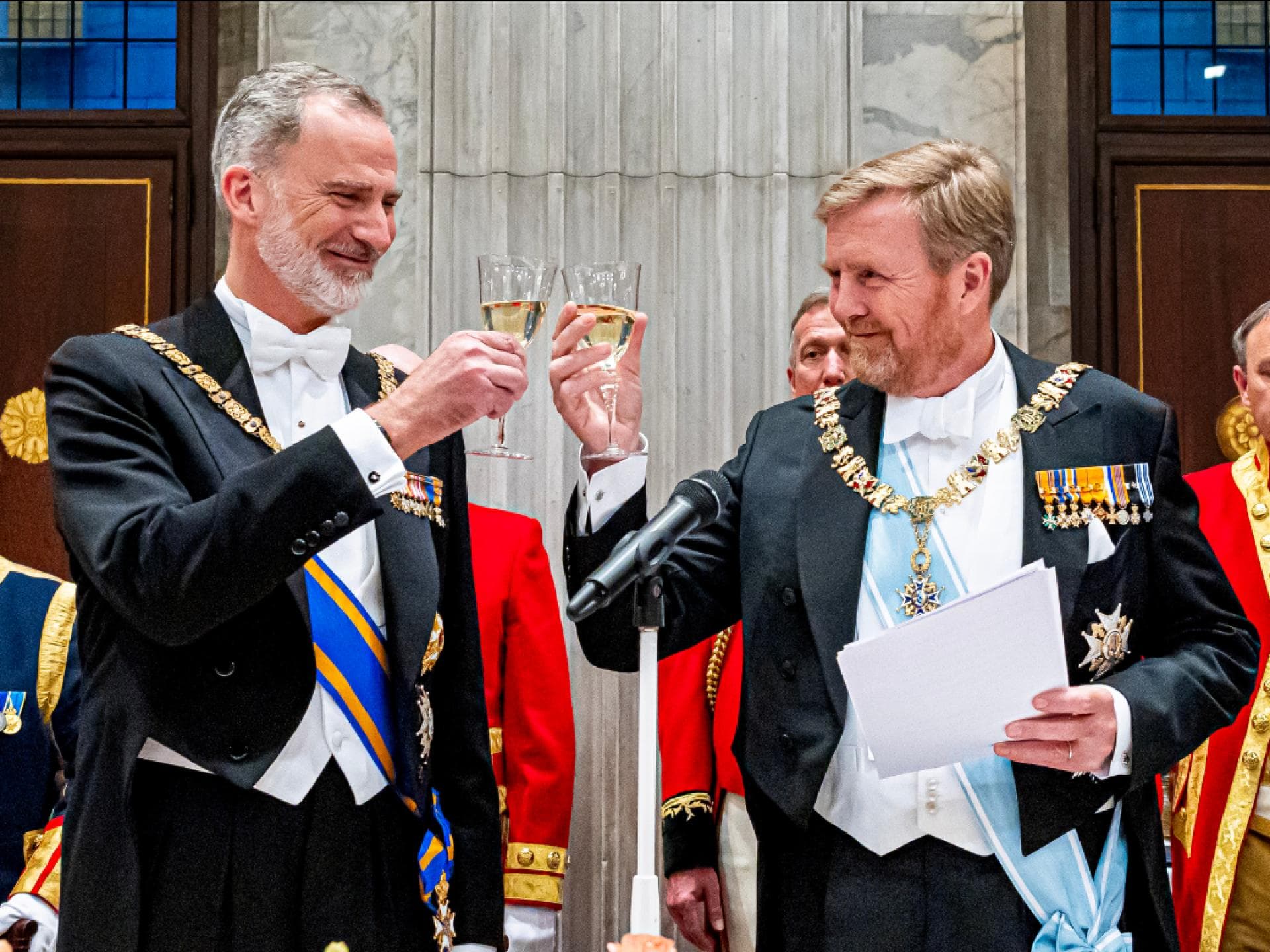 König Felipe und König Willem-Alexander in Amsterdam.