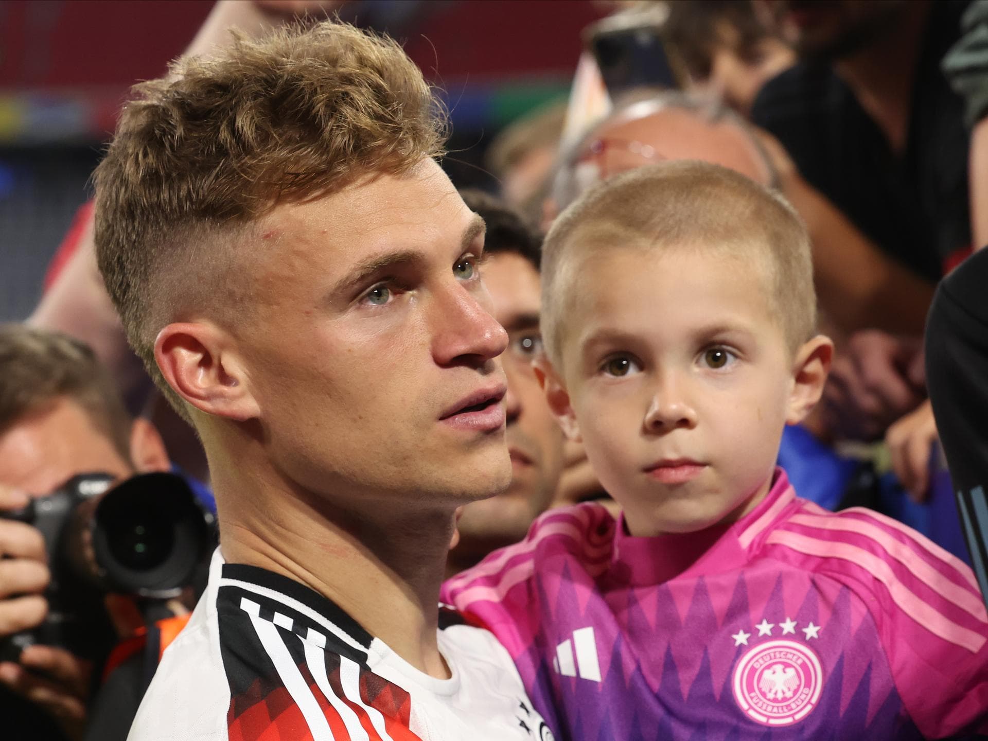 EM 2024: Deutschland-Schottland - Joshua Kimmich mit Sohn 