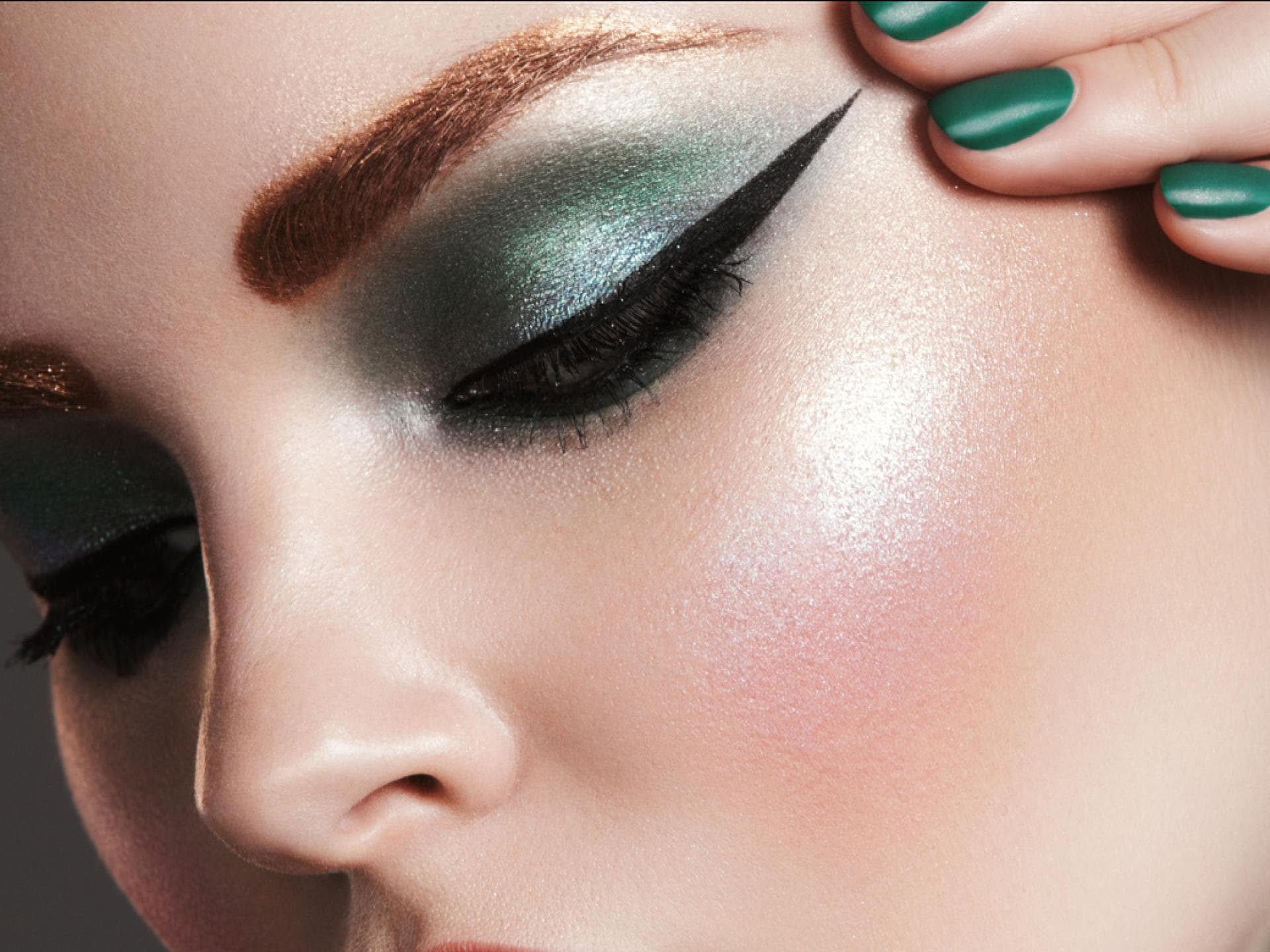 Martini-make-up Frau grünes Augen-Make-up