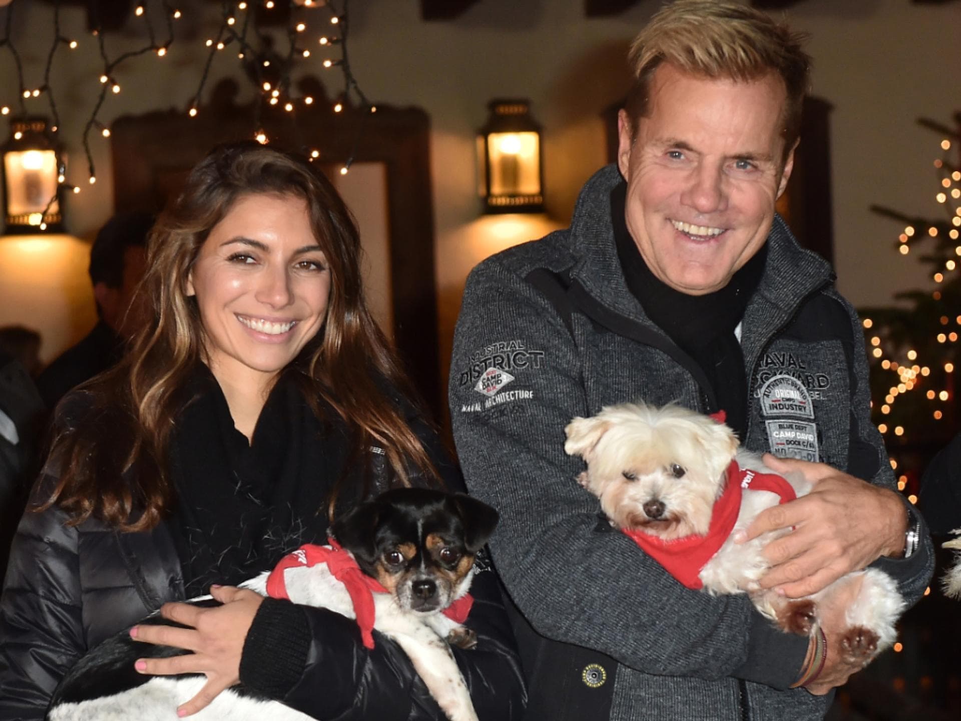 Dieter Bohlen mit Carina und Hunden