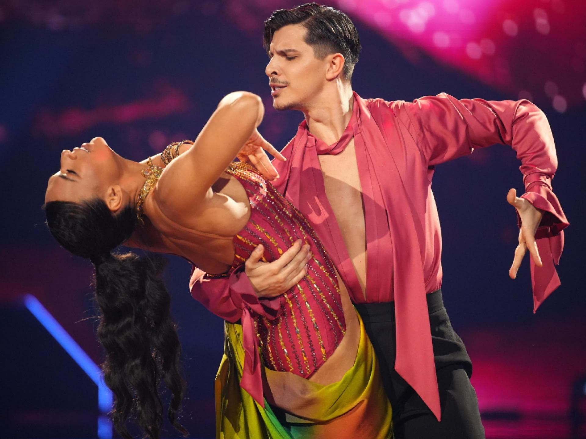 Alexandru Ionel mit Marie Mouroum bei Lets Dance