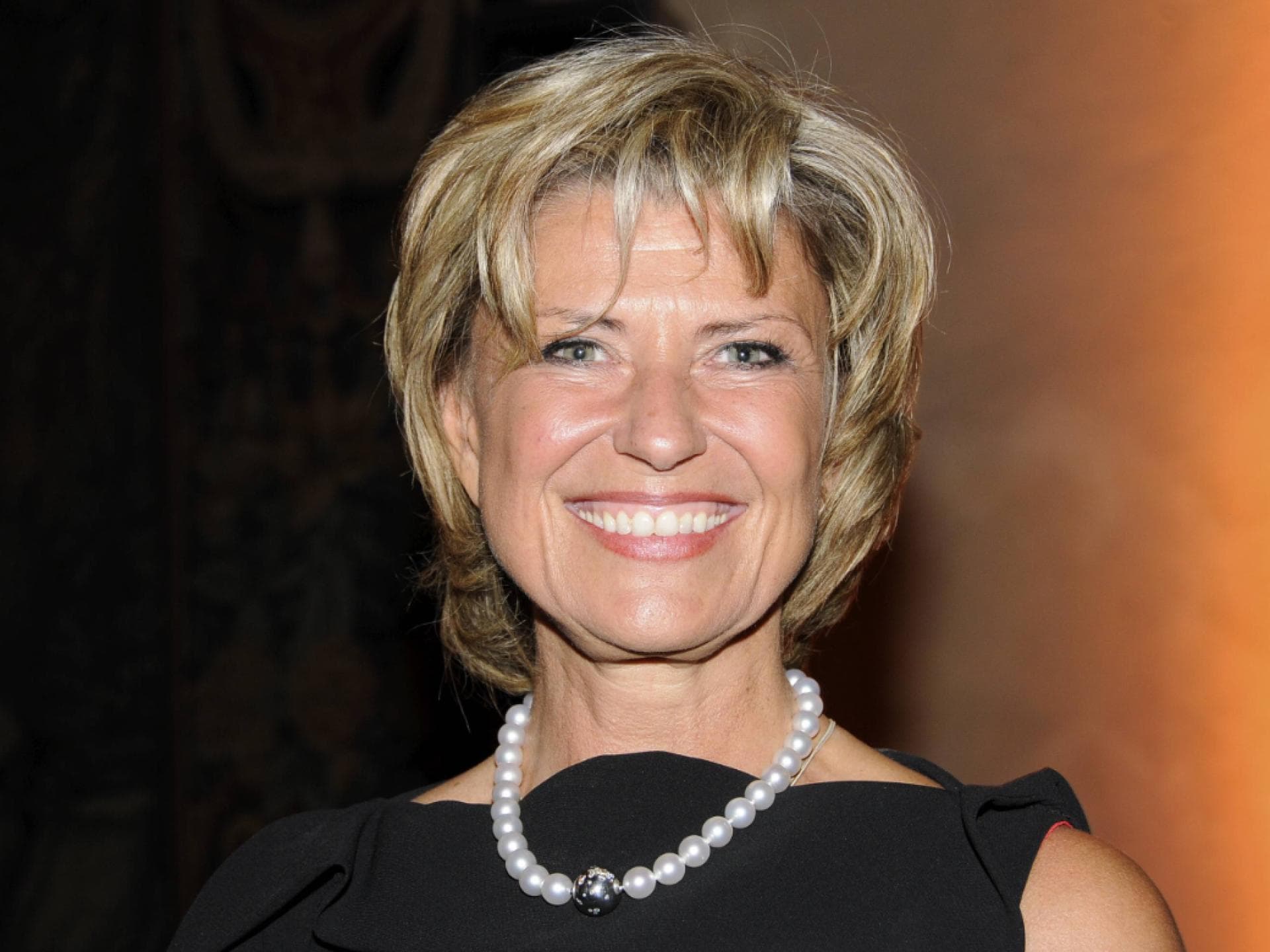 Dagmar Wöhrl mit Perlen