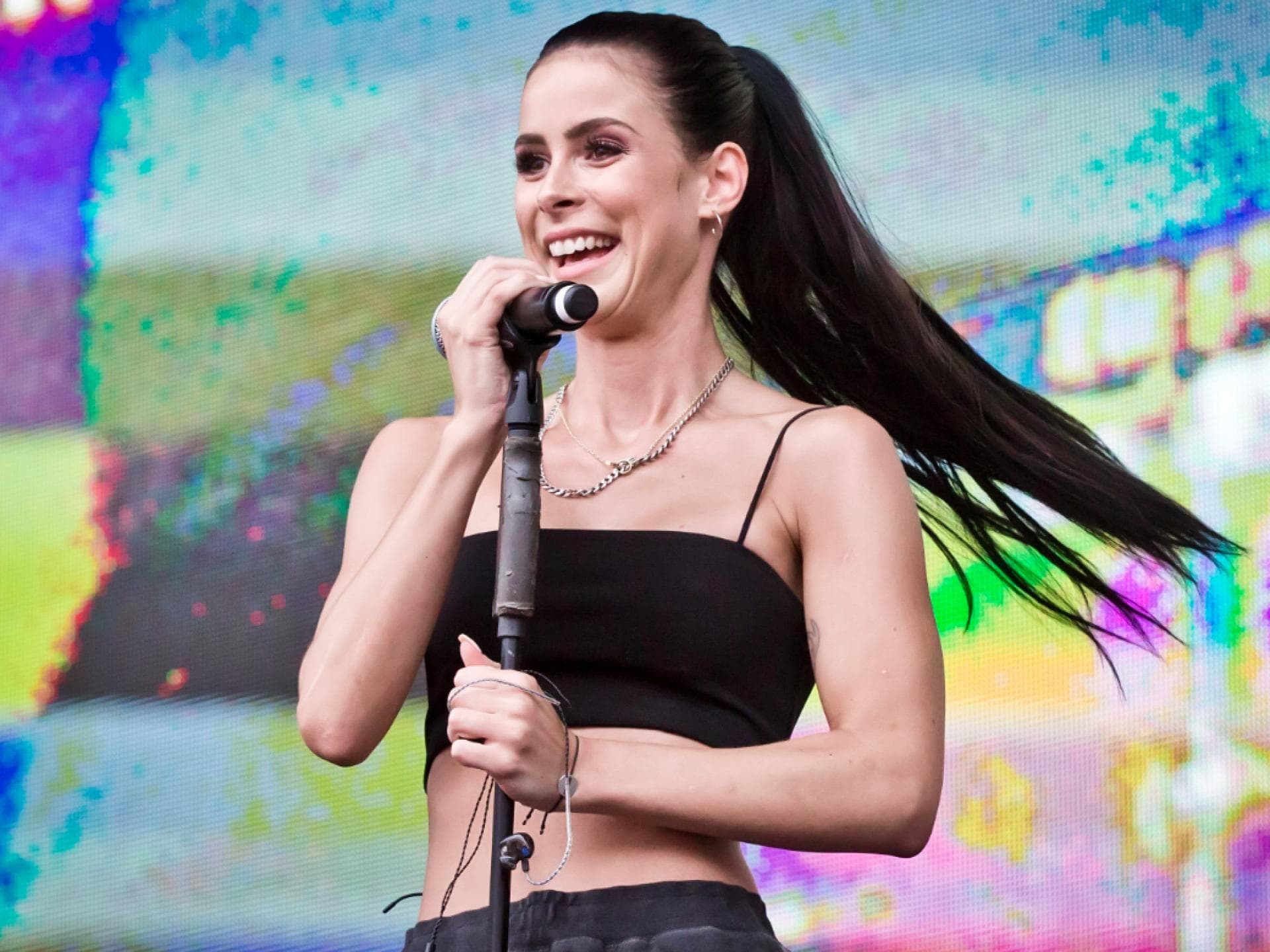 Lena Meyer-Landrut mit langem Zopf, 2017
