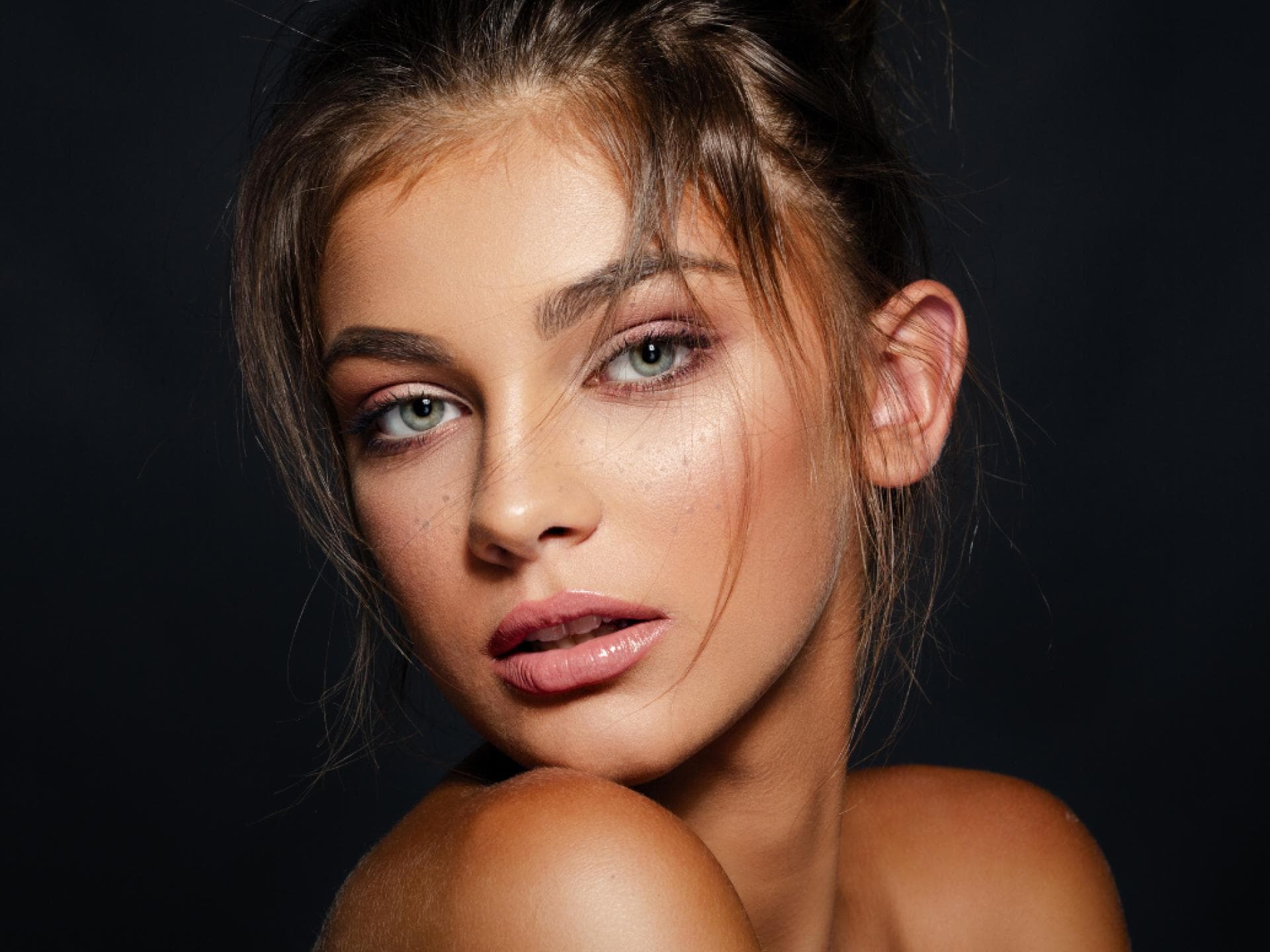 Make-up mit LSF Frau mit toller Haut