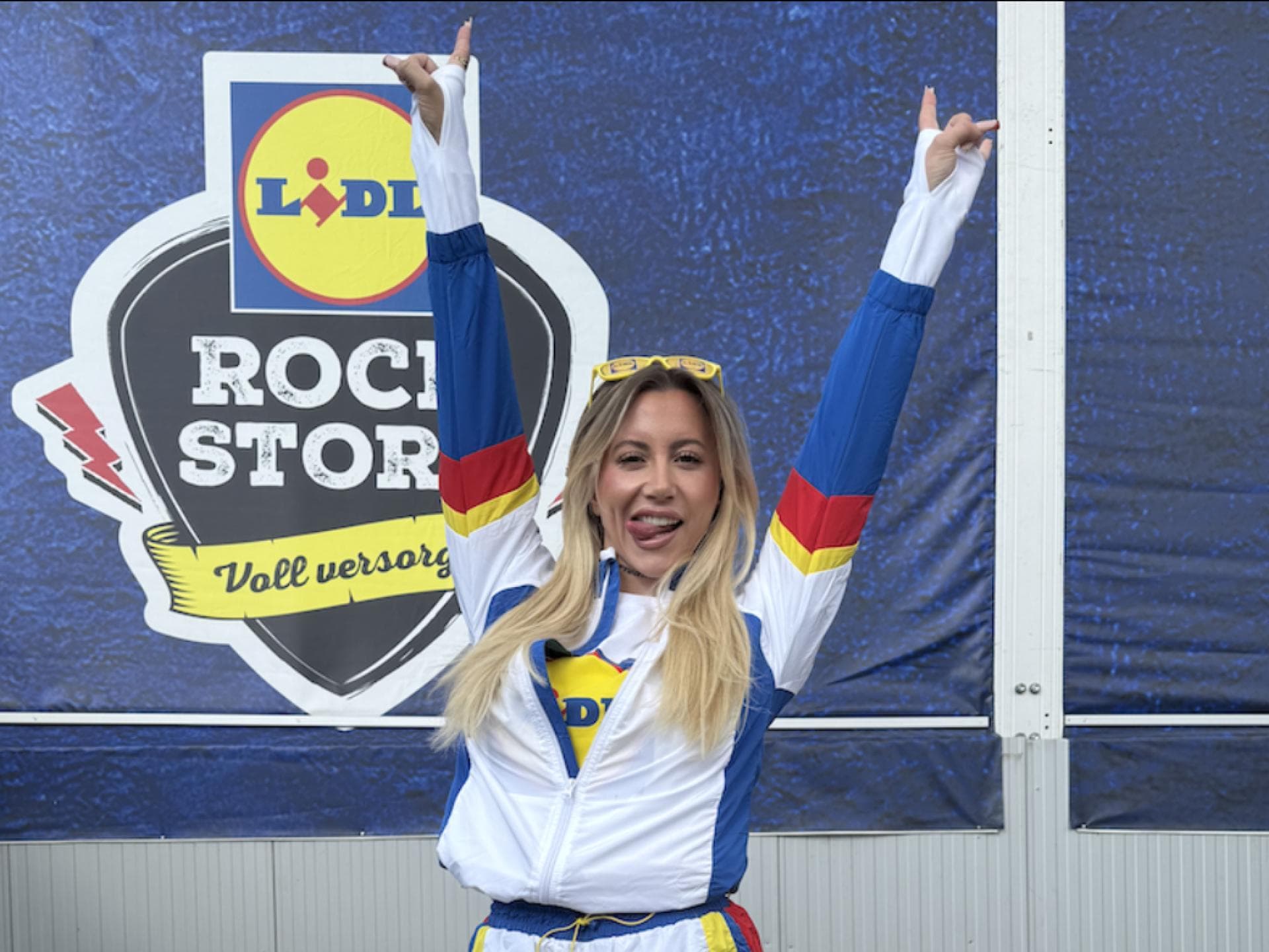 Hanni Hase bei Rock am Ring im Lidl-Look